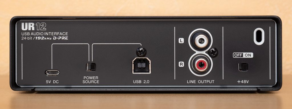Steinberg UR12 Audio-Interface: Rückseite mit Bedienelementen und Anschlussbuchsen
