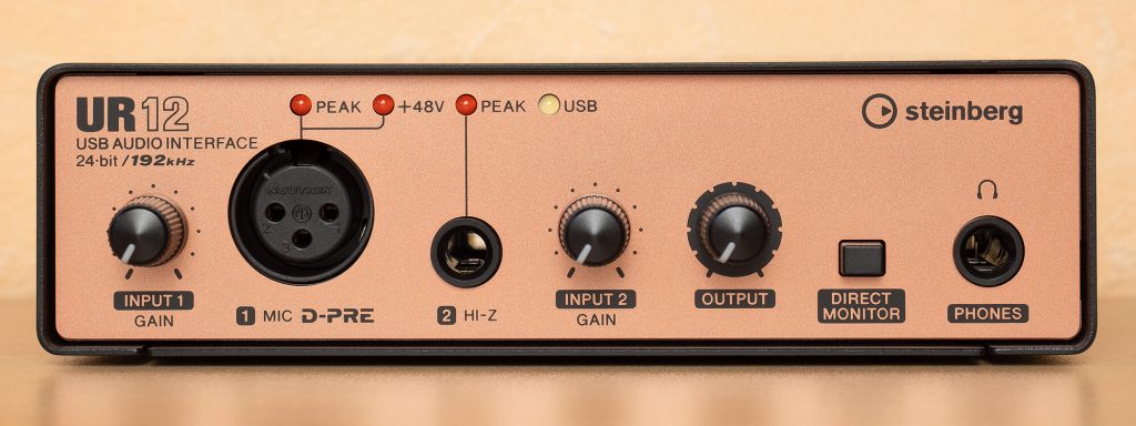 Steinberg UR12 Audio-Interface: Vorderseite mit Bedienelementen und Anschlussbuchsen